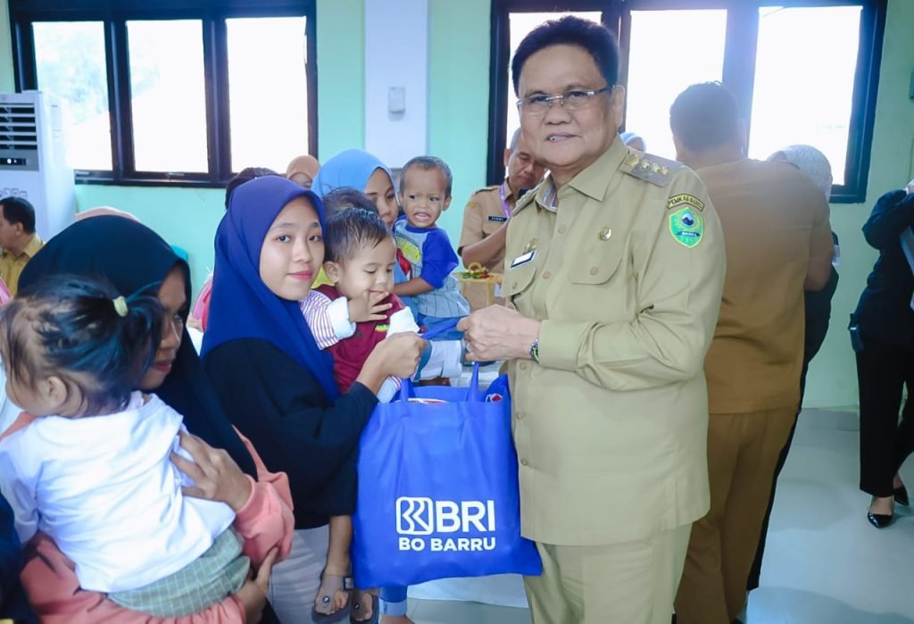 Jelang Hari Gizi Nasional, Bupati Barru bersama BRI Cabang Barru Bagikan Bantuan Peduli Cegah Stunting