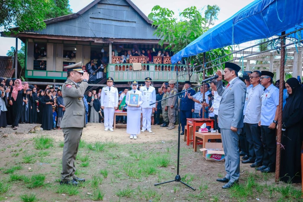 Bupati Barru Secara Resmi Lepas Jenazah Kepala Disdukcapil Barru