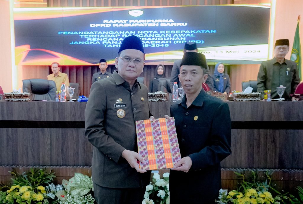 Bupati Barru Tanda Tangani Nota Kesepakatan Ranwal RPJPD Kab.Barru Tahun 2025-2045