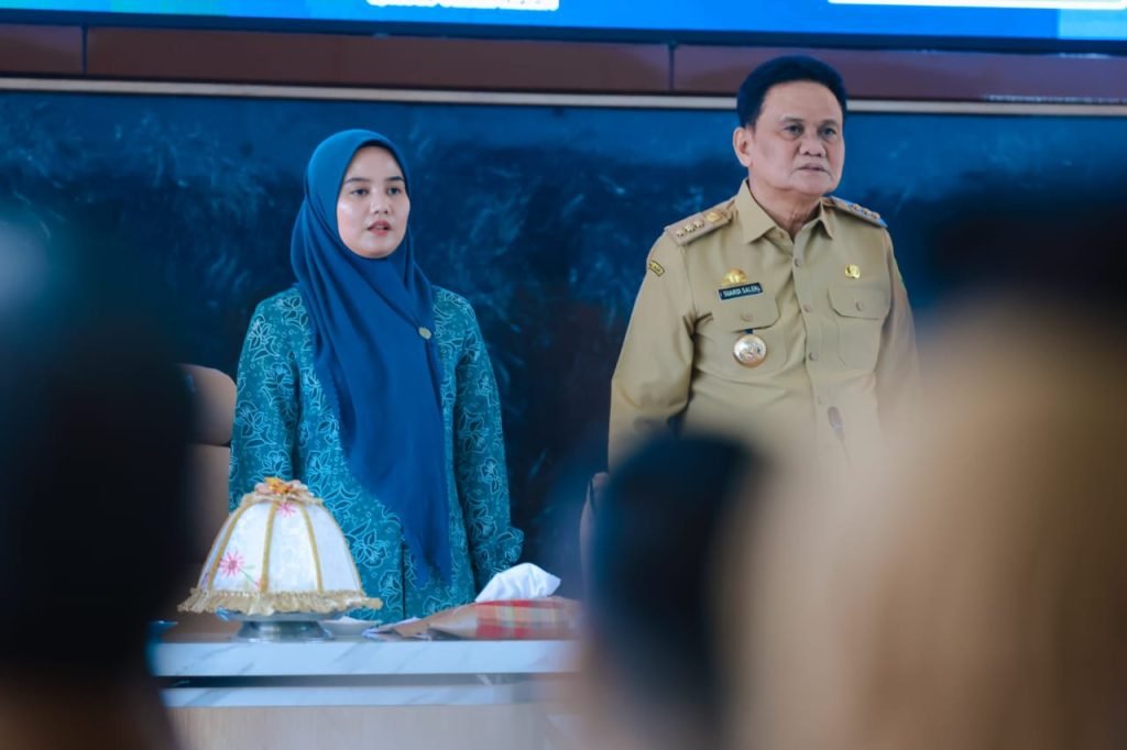 Suardi Saleh didampingi drg.Ulfah buka Rembuk Stunting Kab.Barru Tahun 2024