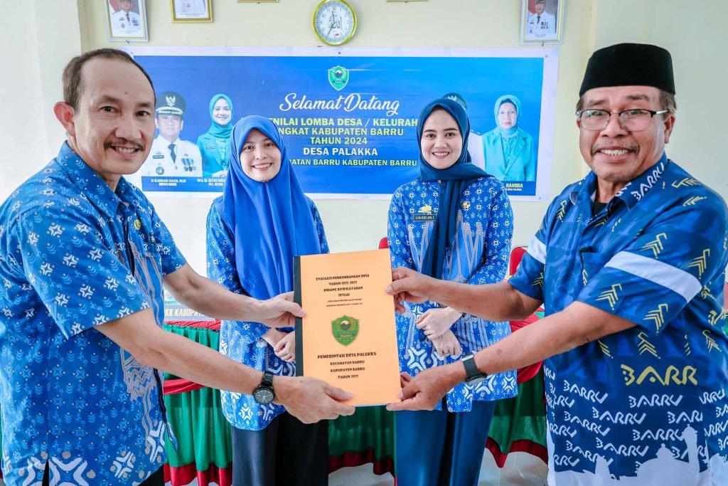 Lokus ke - 4 Lomba Desa dan Kelurahan, Dokter Ulfah Bersama Tim Tinjau Kec.Barru