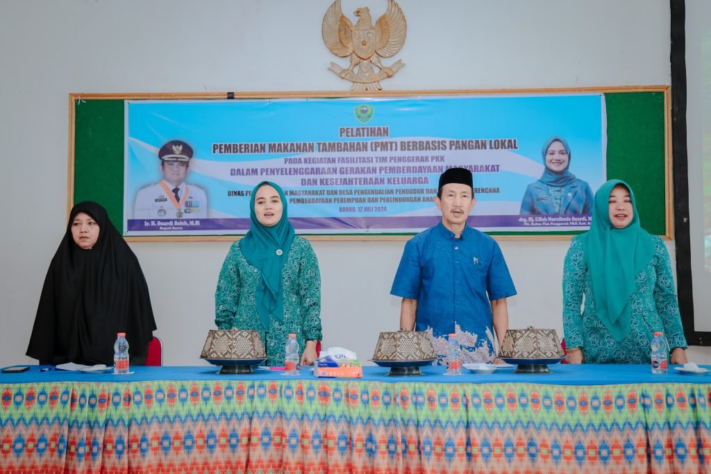 Dokter Ulfah Buka Pelatihan Pemberian Makanan Tambahan