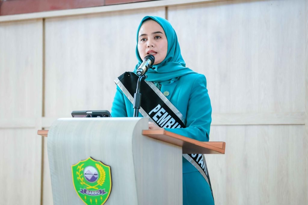 Plt. Ketua TP PKK Kab. Barru Lantik TP PKK Kecamatan