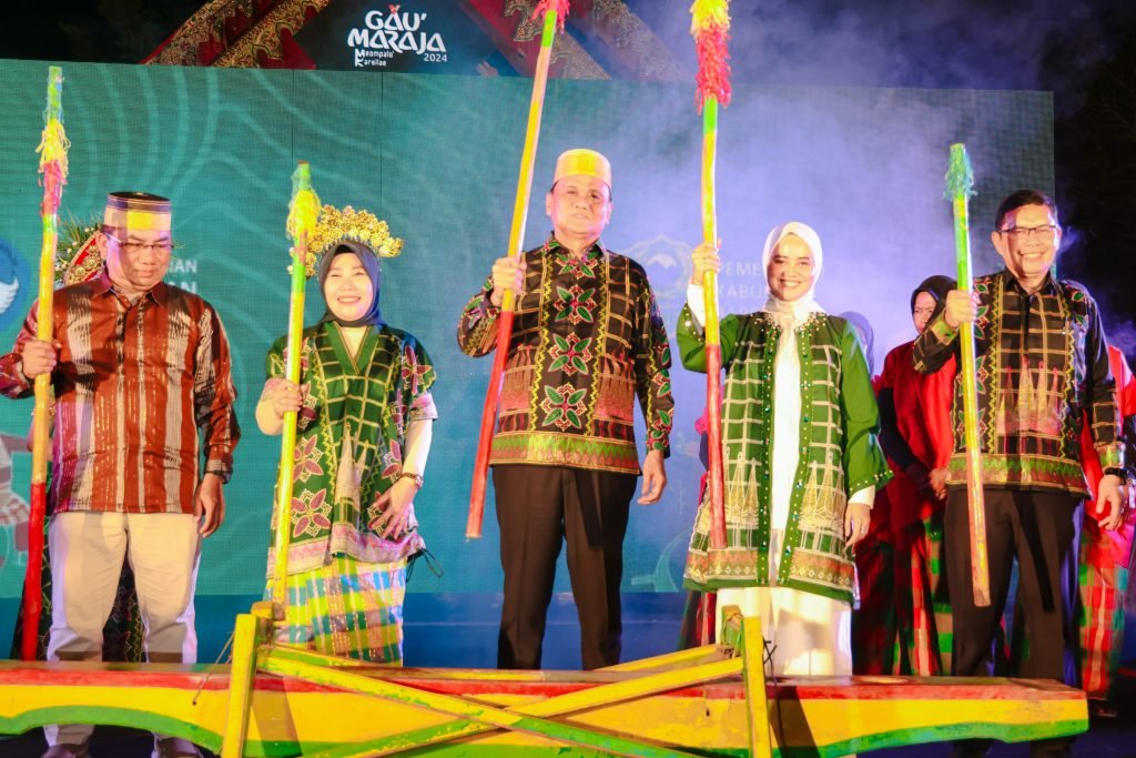 Didampingi Ketua TP PKK, Bupati Barru Buka FGM Meompalo Karellae 2024