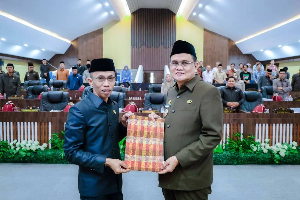 Bupati Barru Tand Tangani Nota Kesepakatan KUA-PPAS APBD T.A 2025