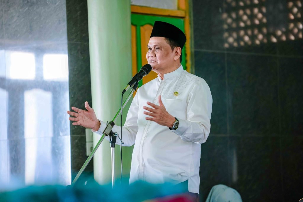 Bupati Barru bersama Plt. Ketua TP PKK Kab.Barru hadiri Silaturahmi dan Pengajian Rutin Majelis Taklim Desa Libureng