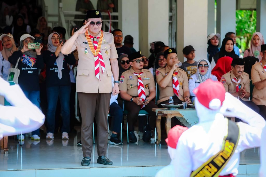 Semarak Kemerdekaan, Bupati Barru Terima Peserta Gerak Jalan Tingkat SD dan SMP
