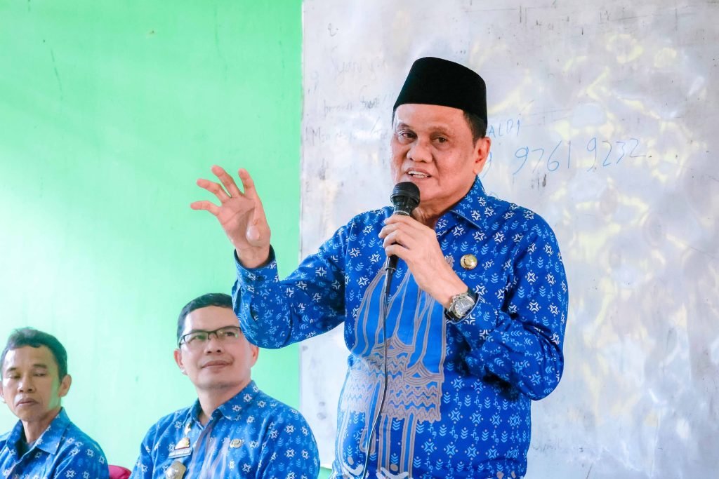 Bupati Barru Dr. (H.C) Ir. H. Suardi Saleh, M.Si Hadiri Rapat Komite UPTD SMPN 7 Barru