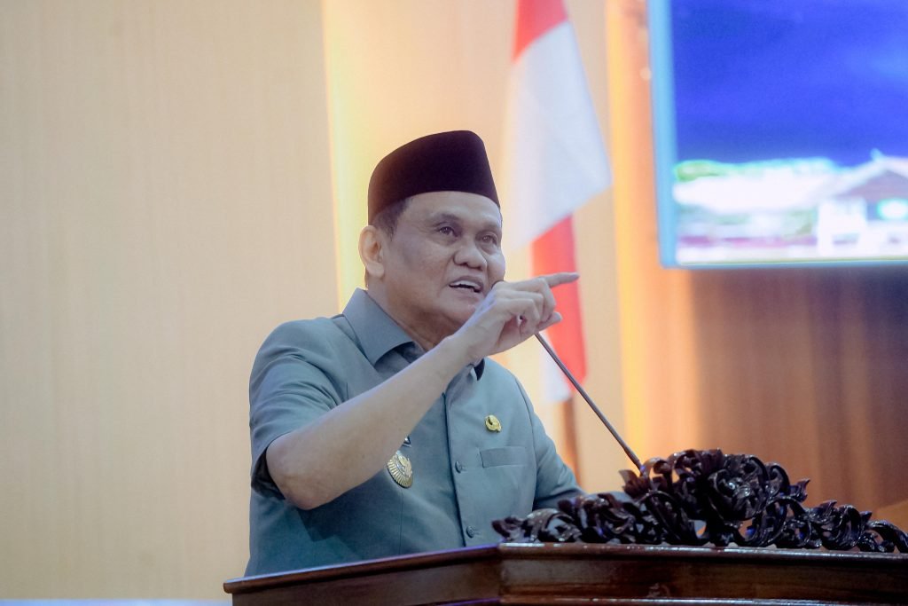 Bupati Barru Serahkan Ranperda Perubahan APBD 2024 ke DPRD Barru