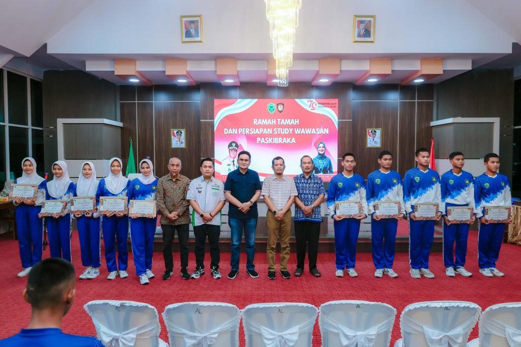 Bentuk Apresiasi Pada Paskibraka 2024, Bupati Barru Hadiahkan Study Wawasan Ke Pulau Dewata