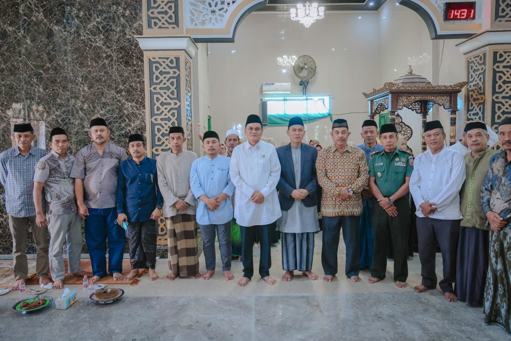 Hadiri Maulid Nabi Muhammad SAW, Bupati Barru Ajak Masyarakat Mareto Tingkatkan Ukhuwa