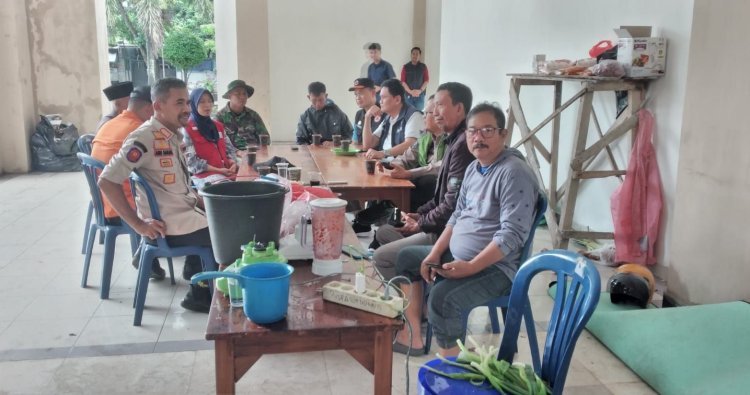 Bupati Barru Pantau Posko Bencana Kabupaten Di Islamic Centre