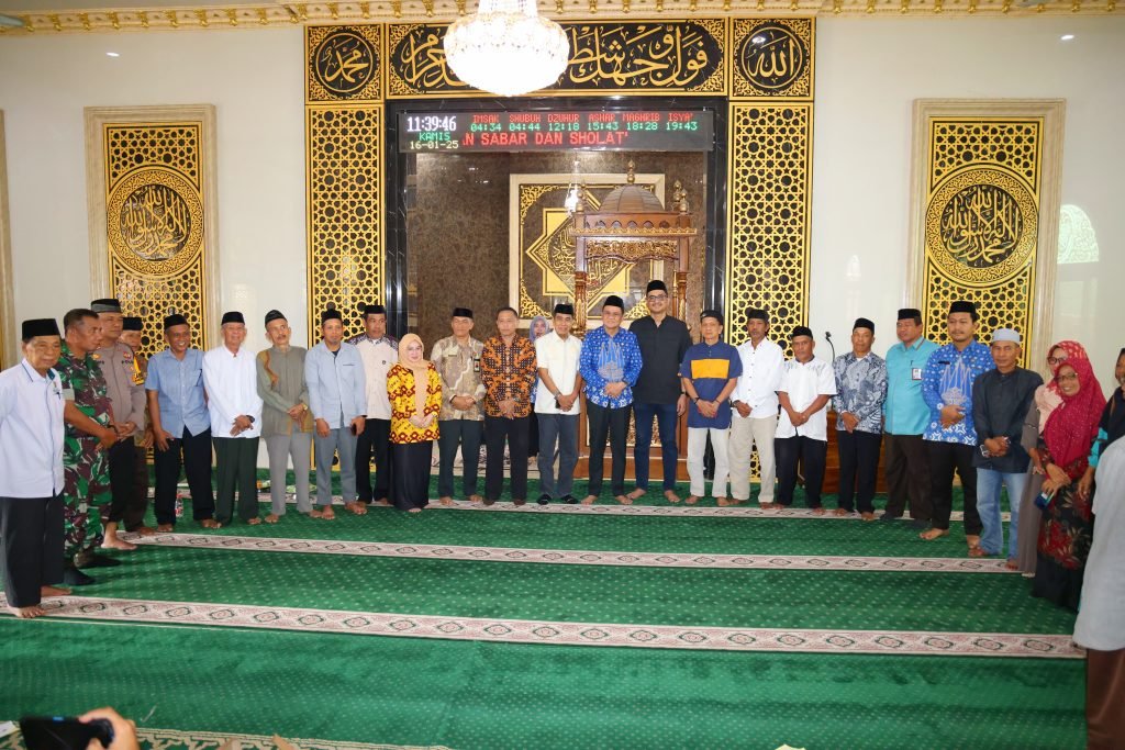 Pemda Barru Berangkatkan 50 Jamaah Umrah Gratis