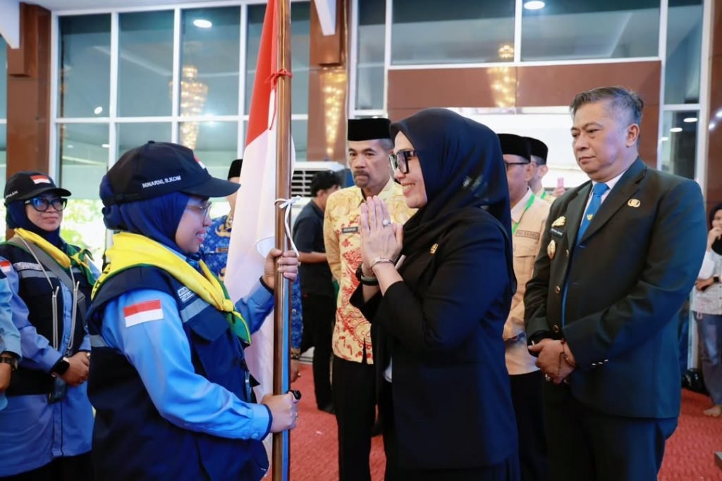 Bupati Barru Lepas dengan Resmi 176 CJH ke Tanah Suci Mekkah