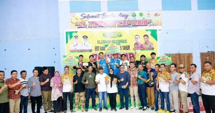 Wabup Barru Abustan Tutup Kejuaraan Bulu Tangkis PBSI CUP 2025
